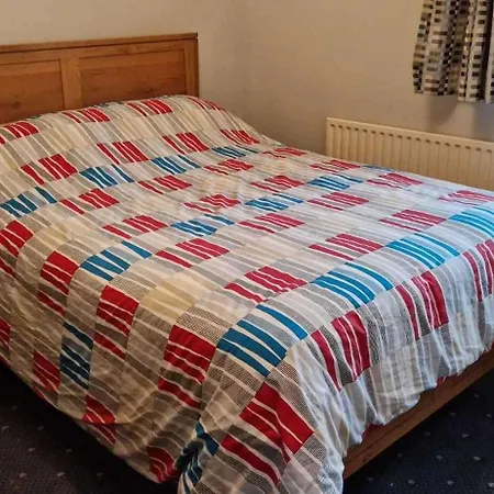 House - Sleeps 10 - Parking - 40 Mins To Dublin Dom wakacyjny *