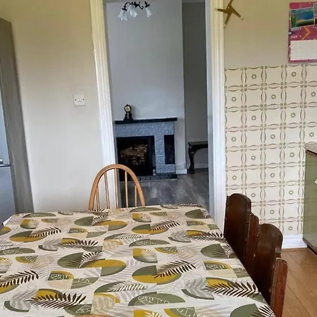 Ferienhaus House - Sleeps 10 - Parking - 40 Mins To Dublin