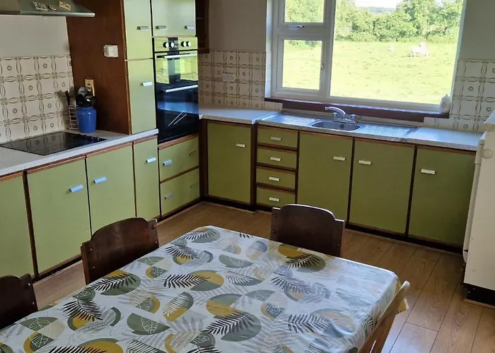 House - Sleeps 10 - Parking - 40 Mins To Dublin Dom wakacyjny Enfield