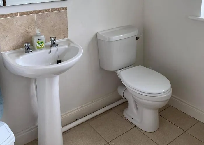 House - Sleeps 10 - Parking - 40 Mins To Dublin Dom wakacyjny *